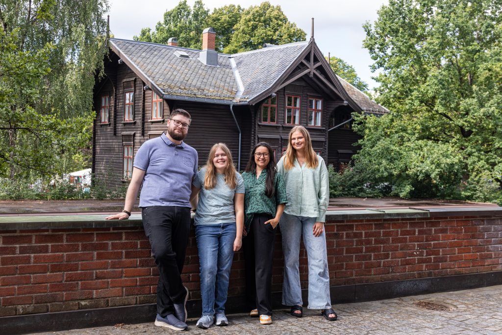 Hans-Markus Jensvold Kverneng, Celine Lyngås Sataøen, Mitra Fagerli Rahman og Oliwia Skowron _Foto_Helene Gjerde Aamdal